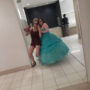 Meet your Posher, Makaila